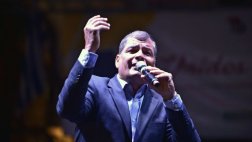 Rafael Correa a sus opositores: ¡Fuera golpistas, fuera!