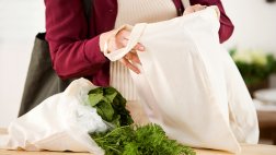 Reduce tu consumo de bolsas de plástico y ayuda al planeta