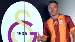 Lukas Podolski fichó por el Galatasaray de Turquía