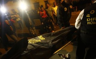 Crimen pasional: mató al amante de su esposa y huyó con ella