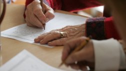 Análisis de biomarcadores puede ayudar a predecir Alzheimer