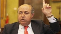 Alcalde español: "Cuanto más desnuda una mujer, más elegante"