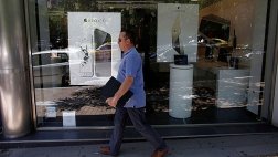 Temor empuja a griegos a comprar equipos Mac y Playstation