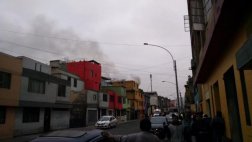 Cercado de Lima: bomberos controlaron incendio en jirón Chancay