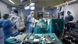 Médicos implantan con éxito un esternón impreso en 3D