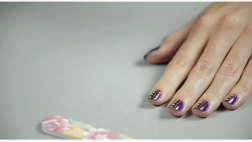 Nail art: anímate y píntate lunares de neón