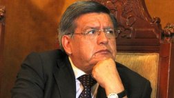 El himno más torpe, por Gustavo Rodríguez