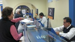 ¿Cómo se fija el impuesto predial que cobran los municipios?