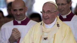 El Papa visita de sorpresa a enfermos terminales en Paraguay