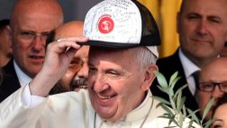 Papa visitó barriada en Paraguay y criticó la "fe no solidaria"