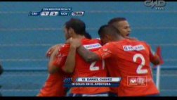 Daniel Chávez anotó golazo tras sensacional pase de Cruzado