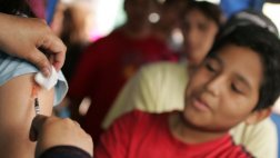 Se duplica número de países que inmunizan al 90% de los niños