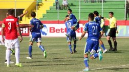 Cristal venció 2-1 a Aurich con doblete de Irven Ávila