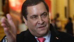 Luis Iberico: "Sería penoso que desembarquen a García Belaunde"