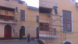 Huánuco: pintan la Municipalidad sin medidas de seguridad