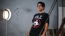 Ernesto Carlín presenta "Manual de yoga", su quinta novela