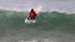 Senegal busca las mejores olas para surfear
