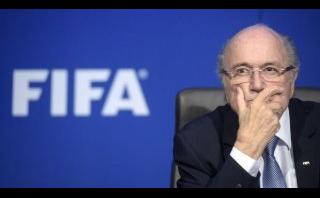 Blatter llegó a Rusia para sorteo de Eliminatorias al mundial