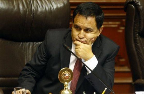 Congreso: Lescano dice que Otárola sería carta del oficialismo