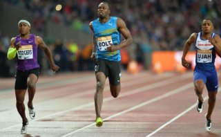 Bolt regresa con fuerza: ganó en Londres con marca de 9,87s