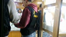 Balacera en joyería de Miraflores deja un policía herido