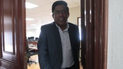 Vicente Zeballos inscribió lista a Mesa Directiva del Congreso