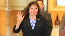 Celia Anicama renunció a la bancada de Gana Perú