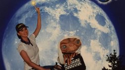 Katy Perry pasa sus vacaciones con E.T.