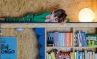 Mundo escondido: un armario que se convierte en una biblioteca