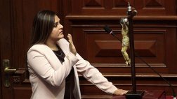 Karina Beteta juró como congresista en reemplazo de Yovera