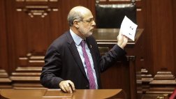 Daniel Abugattás advierte nuevo cisma en bancada de Gana Perú