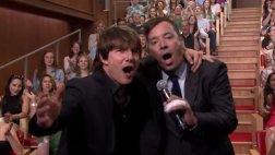 Tom Cruise y Jimmy Fallon en divertida competencia de canto