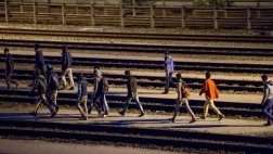 Muere un inmigrante en asalto al túnel del Canal de la Mancha