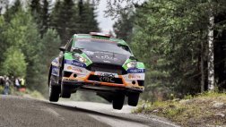 Fuchs empezó el Rally de Finlandia con problemas con la lluvia