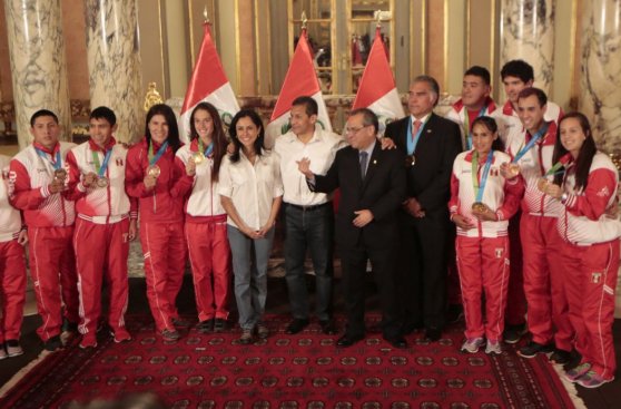 Medallistas de Toronto 2015 condecorados en Palacio (FOTOS)