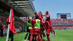Con Christian Cueva Toluca venció 2-1 a Pumas y es puntero