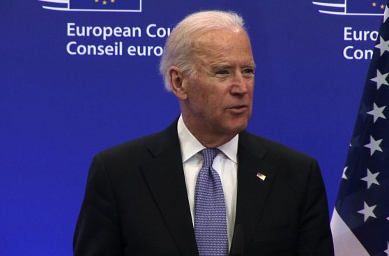 Joe Biden considera candidatura a la Casa Blanca
