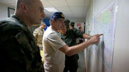 Sendero Luminoso no está exterminado, dice ministro de Defensa