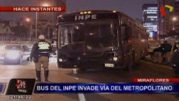 Bus del INPE invadió vía del Metropolitano y causó congestión