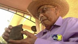 Soldado de EE.UU. recupera billetera perdida en Austria en 1945
