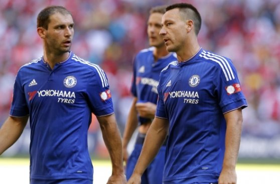 Chelsea igualó 2-2 con Swansea en inicio de la Premier League