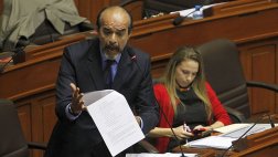 Mulder: “PPK cree que ganará votos incentivando el antiaprismo”
