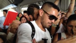 Juan Manuel Vargas tuvo espectacular recibimiento en Sevilla