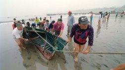 Oleajes anómalos: suspenden la pesca en muelle de Chorrillos
