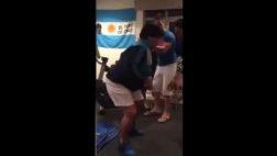 Diego Maradona sorprendió con particular baile en Dubái (VIDEO)