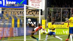 Arquero erró y defensa evitó gol con una acción memorable