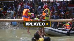 Indonesia celebra su independencia con guerra de almohadas