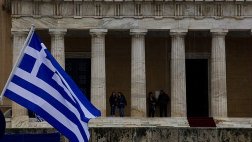 Grecia dice que su economía ya está encarrilada