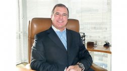 Rafael Macías asume la gerencia general de la agencia Causa