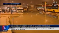 Comas: pista se hundió por aniego y camión quedó atrapado